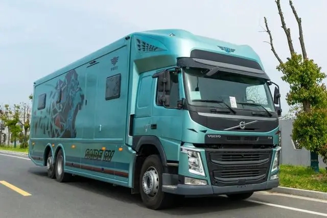 ລົດບັນທຸກໜັກ Volvo RV! ການສ້າງທີ່ຢູ່ອາໄສຟຸ່ມເຟືອຍໃນລໍ້